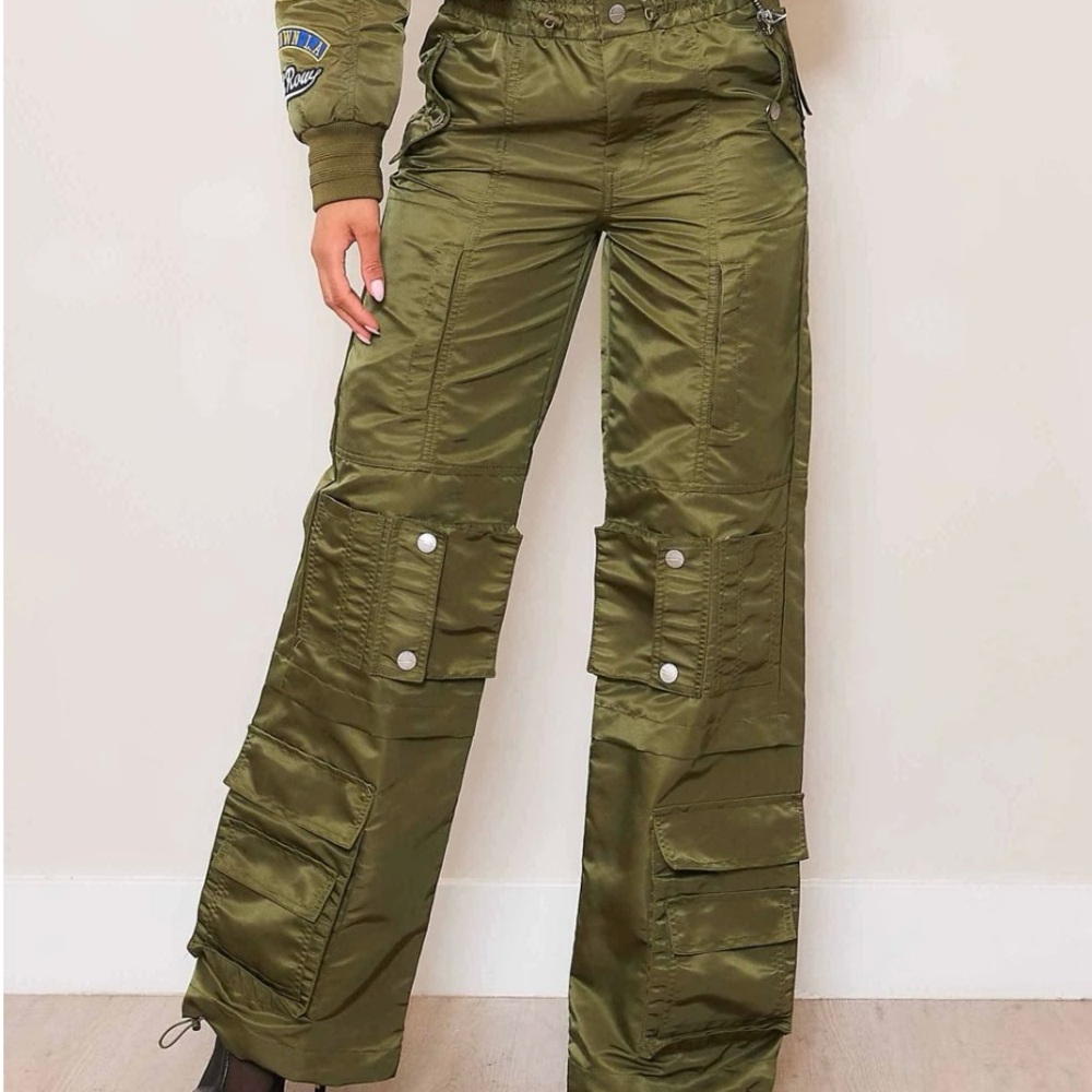 NWT Utility nylon wide cargo